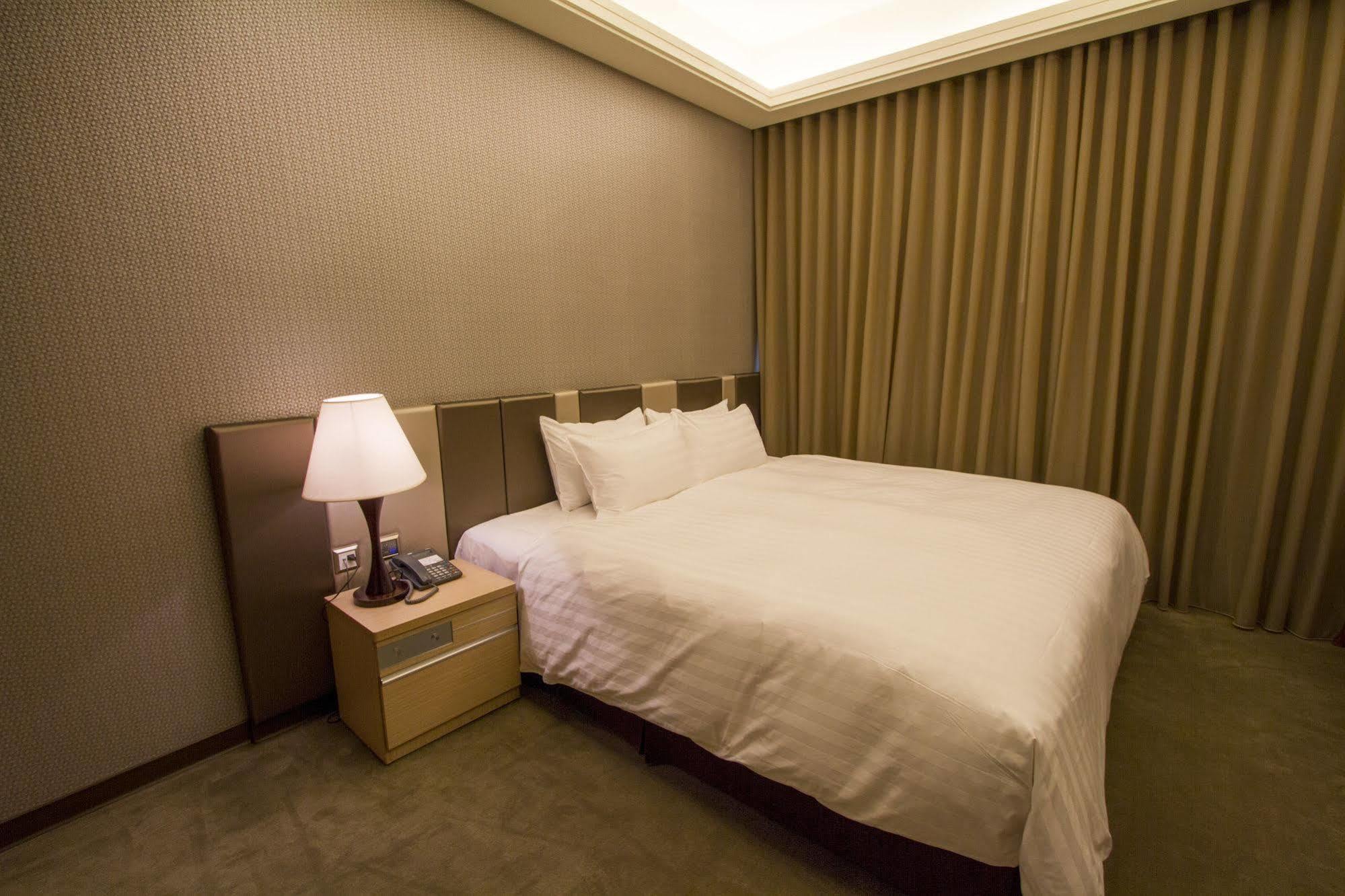 Hunt Champion Hotel Taichung Luaran gambar